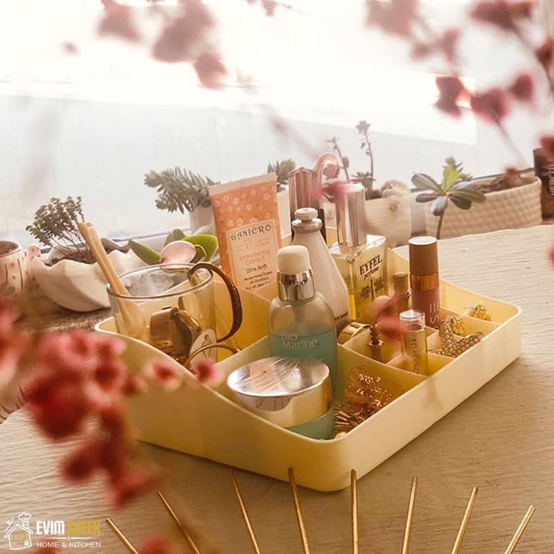 استند لوازم آرایشی رومیزی لوکس پلاس