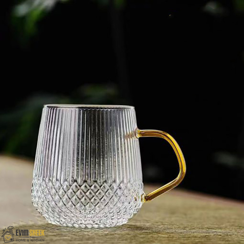 لیوان پیرکس دسته طلایی مدل طره ای الماسی