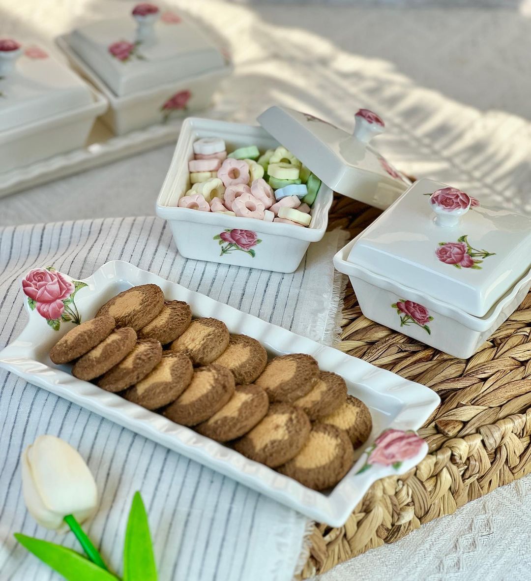 ست قندان و سینی گلسرخ