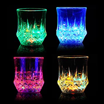 لیوان جادویی چراغ دار