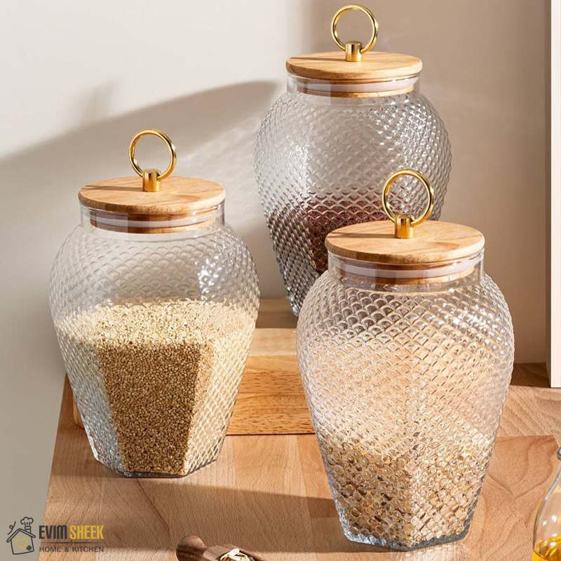 بانکه ماکان جنس شیشه درب چوبی