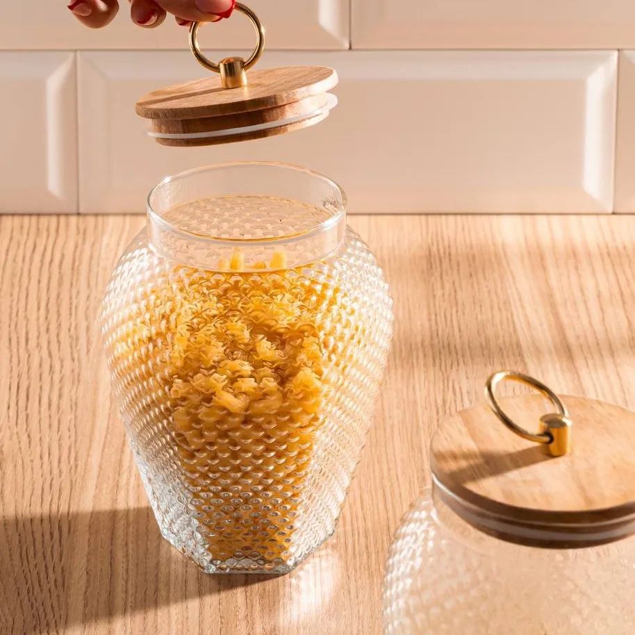 بانکه ماکان جنس شیشه درب چوبی