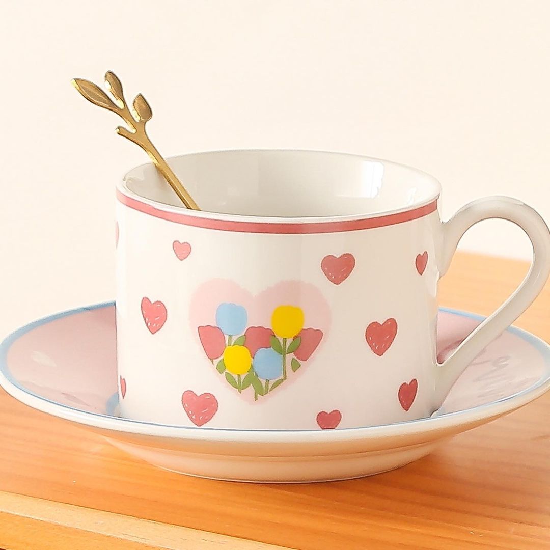 فنجان نعلبکی قاشق دار