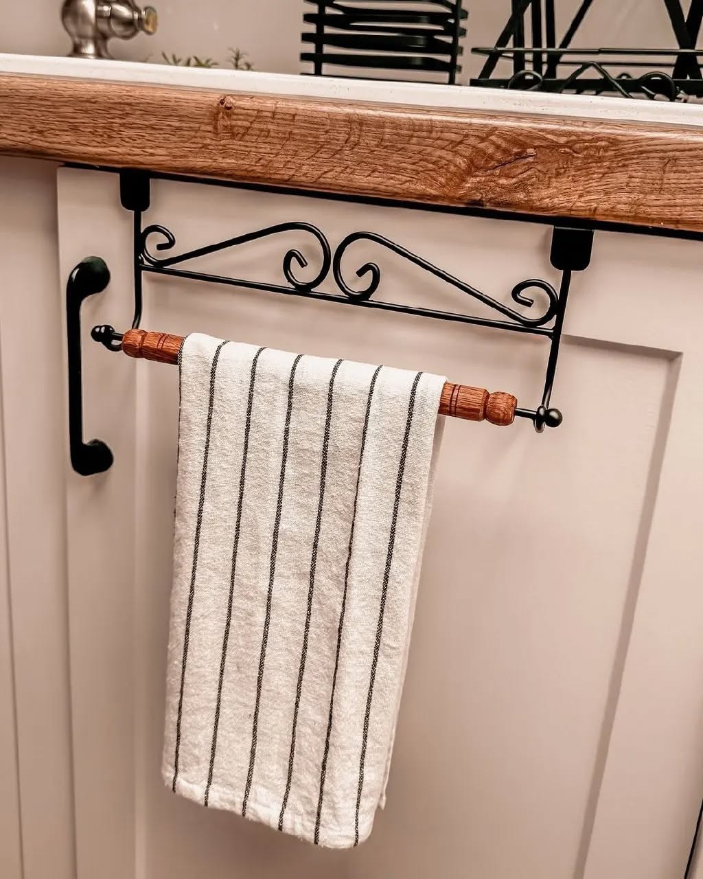 آویز حوله کابینتی مدل فلزی