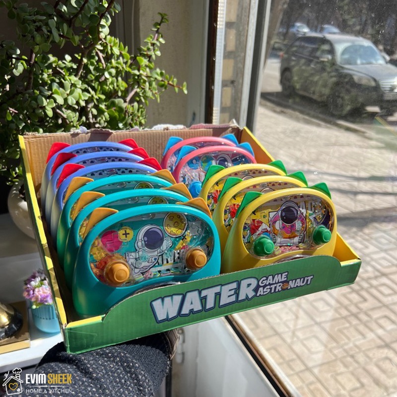 واتر گیم طرح فضانورد