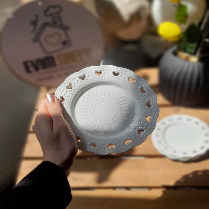 پیش‌ دستی پرسلین مدل قلبی