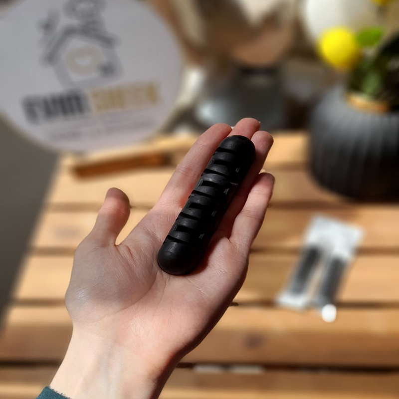 نظم‌دهنده سیم و کابل رومیزی