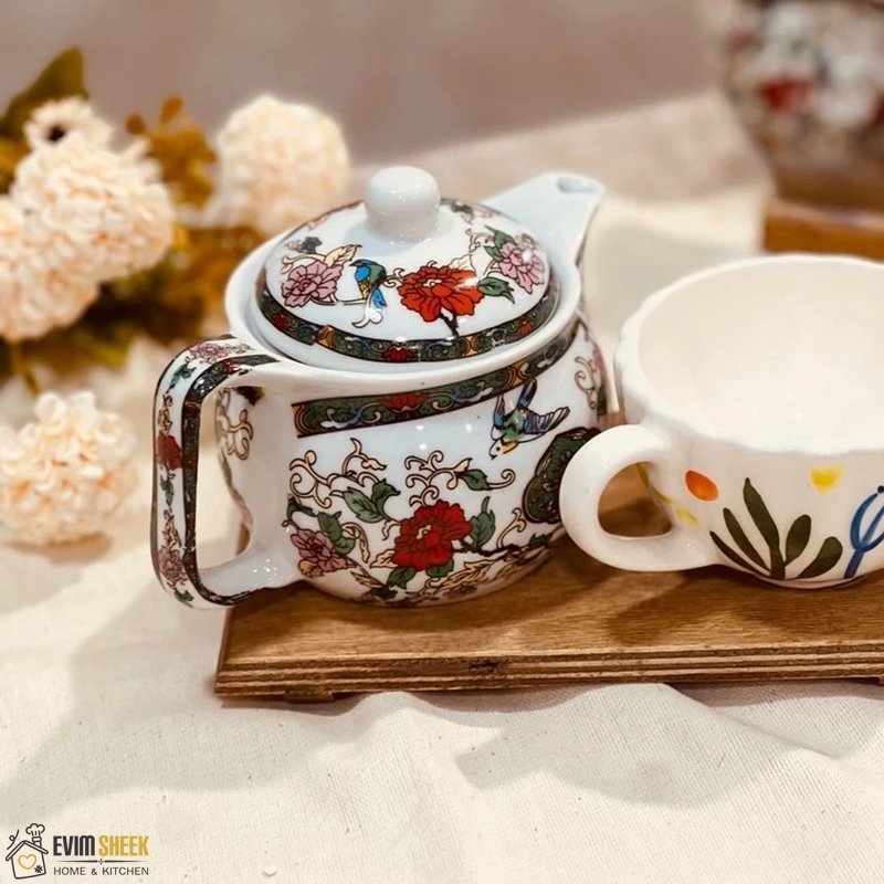 قوری چینی دمنوش طرحدار با صافی فلزی