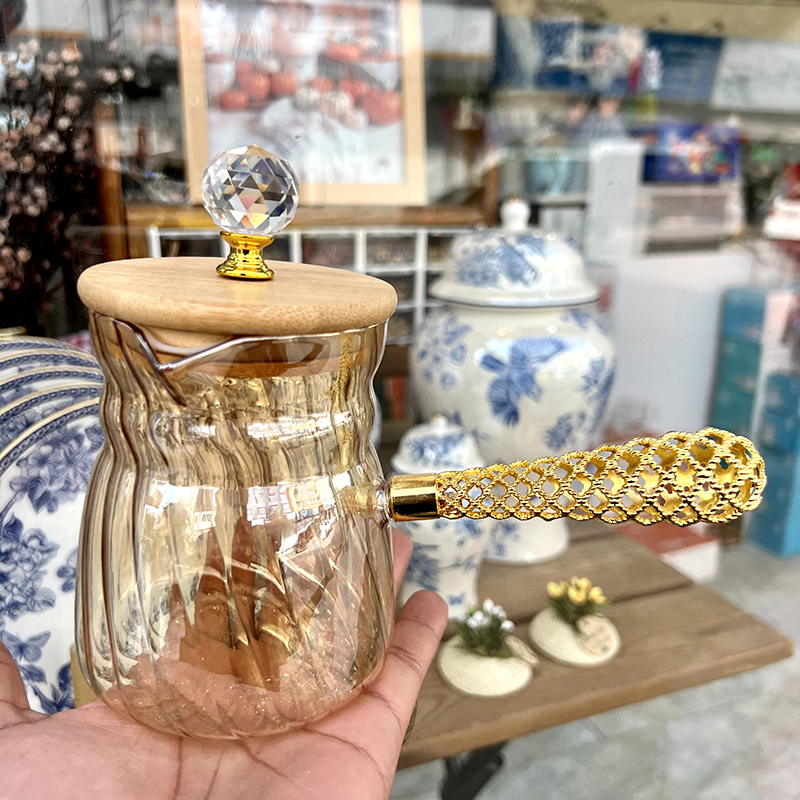شیرجوش پیرکس ۴۰۰ میلی‌لیتری با درب بامبو